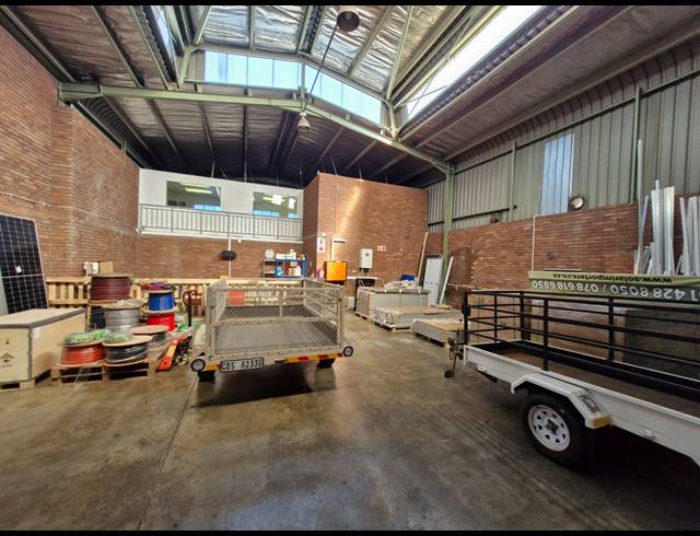 357M² WAREHOUSE TO LET IN JET PARK